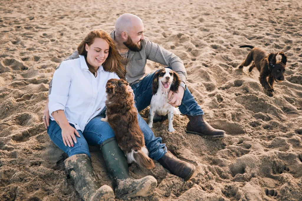 Maternity Photos with Dogs | Seaton Sluice Beach